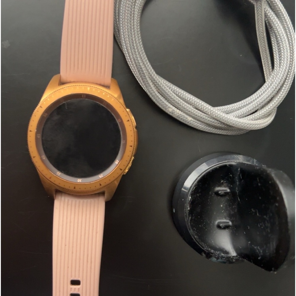 Samsung Galaxy Watch 42mm Rose Gold With Charger